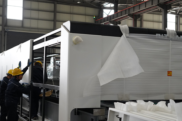 La Torre Jiangsu Mingyuan ordenó con éxito una máquina de corte por láser de 20000W